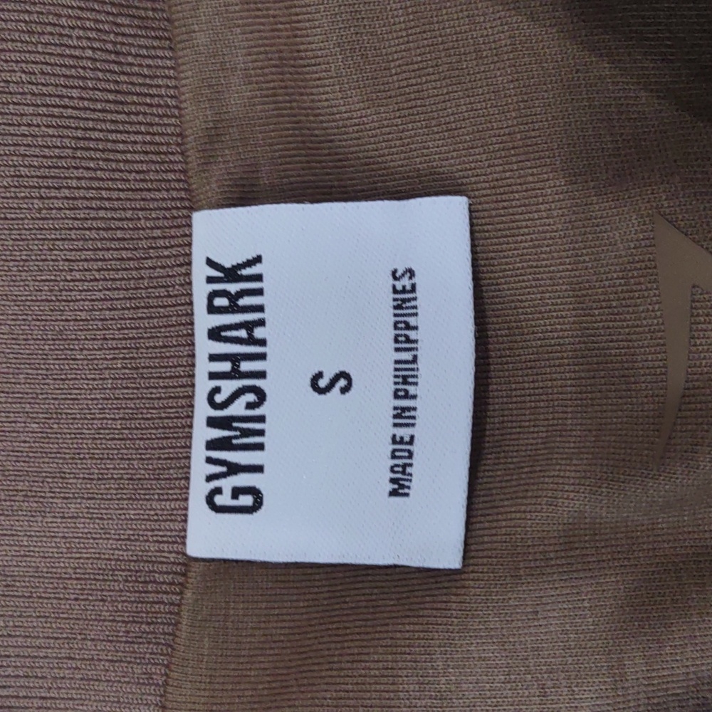 GYMSHARK JACKET. - Picture 7 of 17